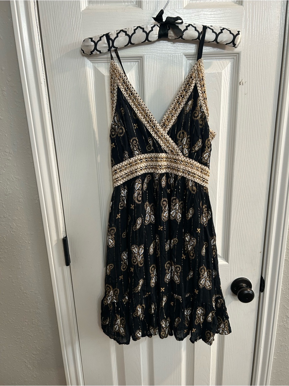 Zury Womens Black Gold Paisley V-Neck Strappy Sleeveless Short Dress One Size